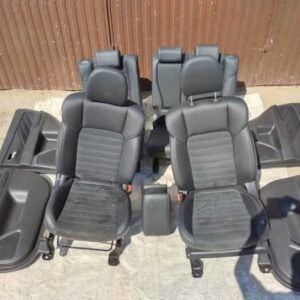 Mitsubishi Outlander door panels and seats